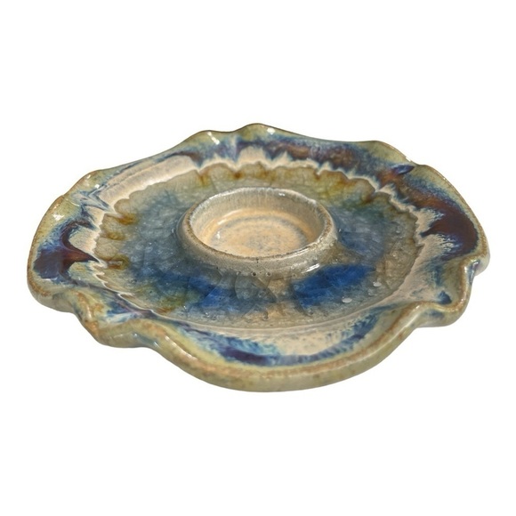 Artisan Pottery Cracked Glass
Tealight Holder Wavy Trim
Blue Cracked Glass - Picture 1 of 13